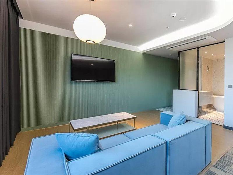 Brown Dot Hotel Джинджу Екстериор снимка