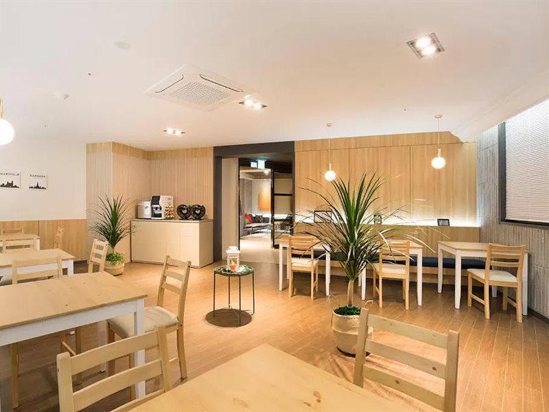 Brown Dot Hotel Джинджу Екстериор снимка