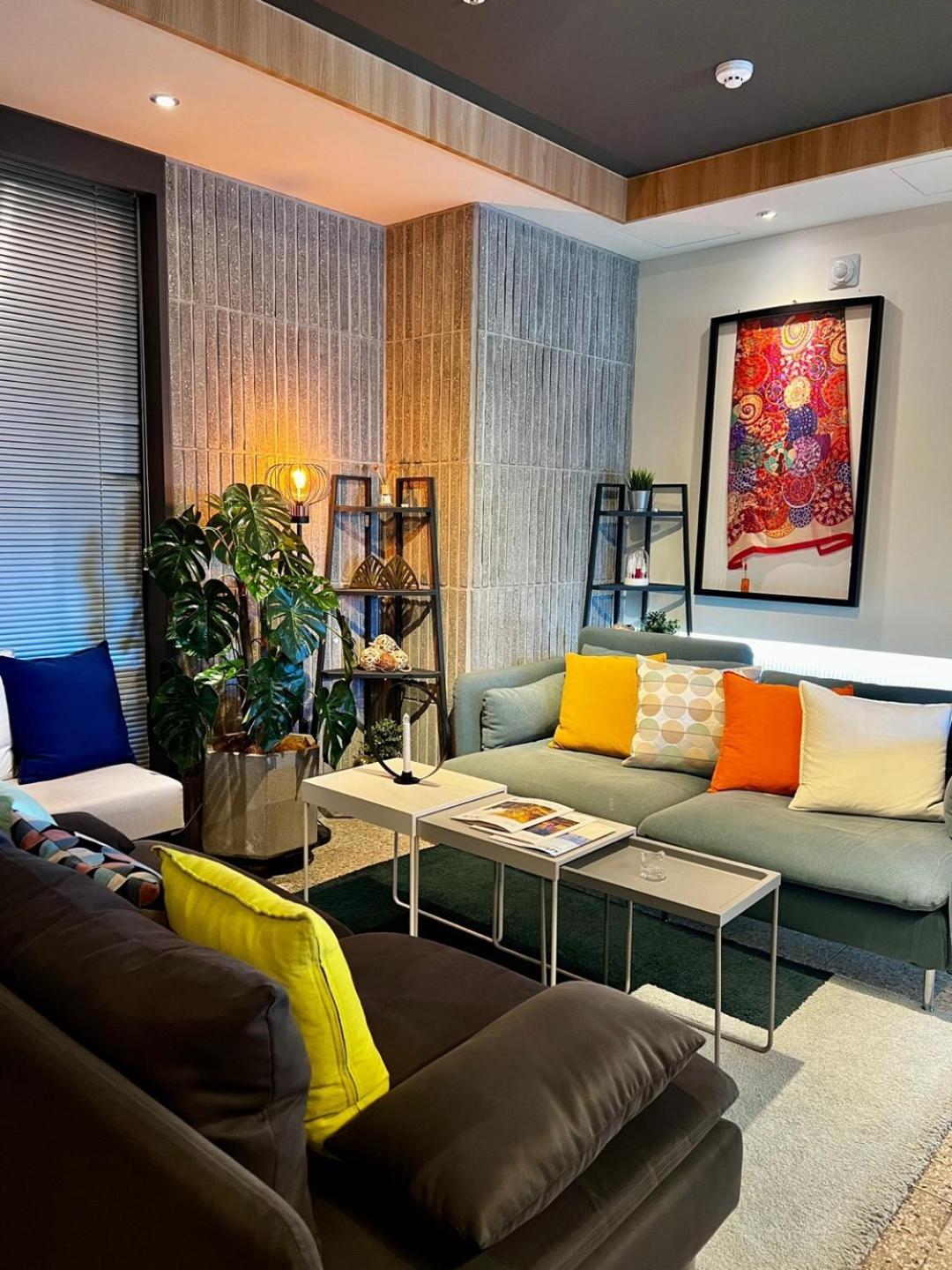 Brown Dot Hotel Джинджу Екстериор снимка