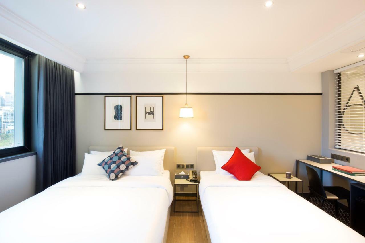 Brown Dot Hotel Джинджу Екстериор снимка